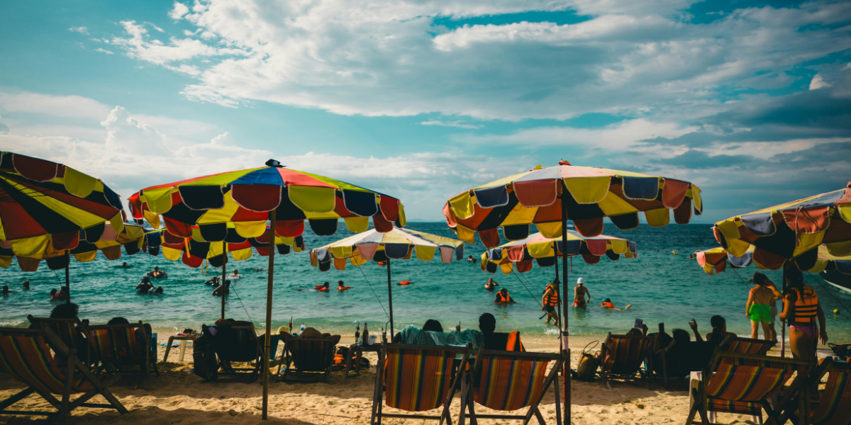 Playas tranquilas para familias: los mejores destinos seguros en la costa de Oaxaca.